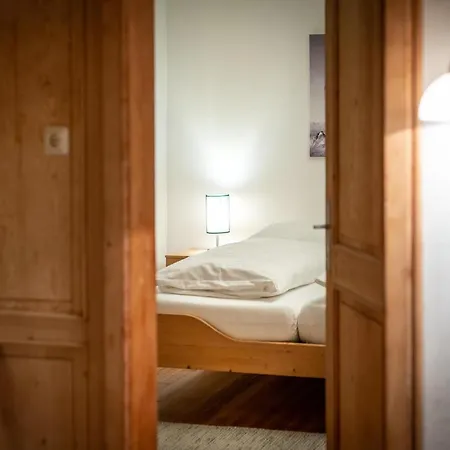 別荘 Haus Buachwald シュルンス