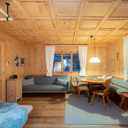 Haus Buachwald シュルンス